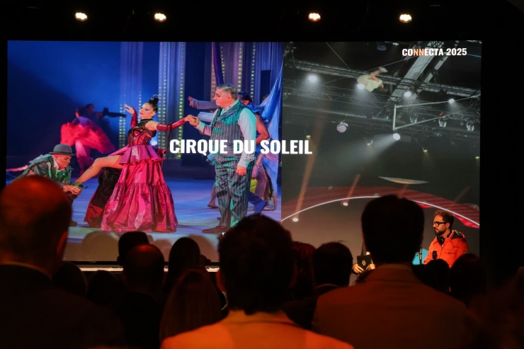 El públic durant la presentació a l'Unnic.